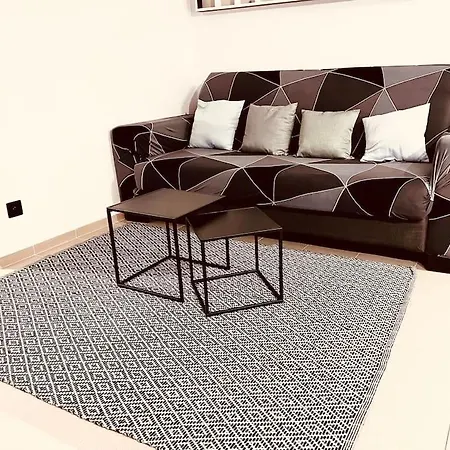 Sparrow Apartmens 2 - Vrabcia Ulica 9, Apartamento Košice