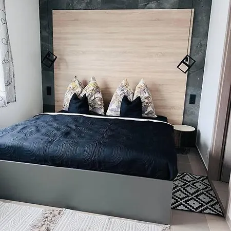 Sparrow Apartmens 2 - Vrabcia Ulica 9, Kosice