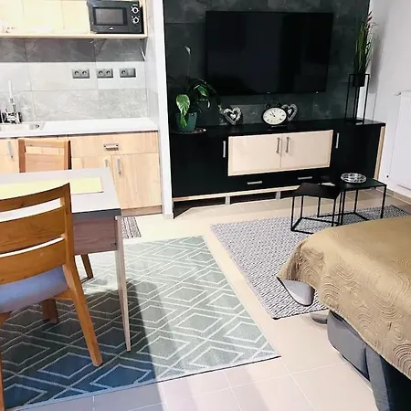 Sparrow Apartmens 2 - Vrabcia Ulica 9, Apartamento Košice
