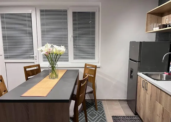 Sparrow Apartmens 2 - Vrabcia Ulica 9, شقة كَشّا