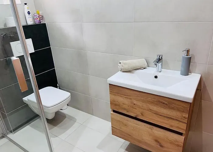 Sparrow Apartmens 2 - Vrabcia Ulica 9, شقة كَشّا