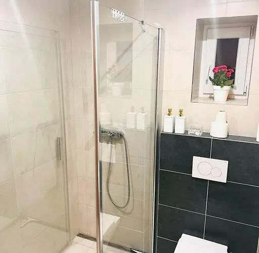 شقة Sparrow Apartmens 2 - Vrabcia Ulica 9,